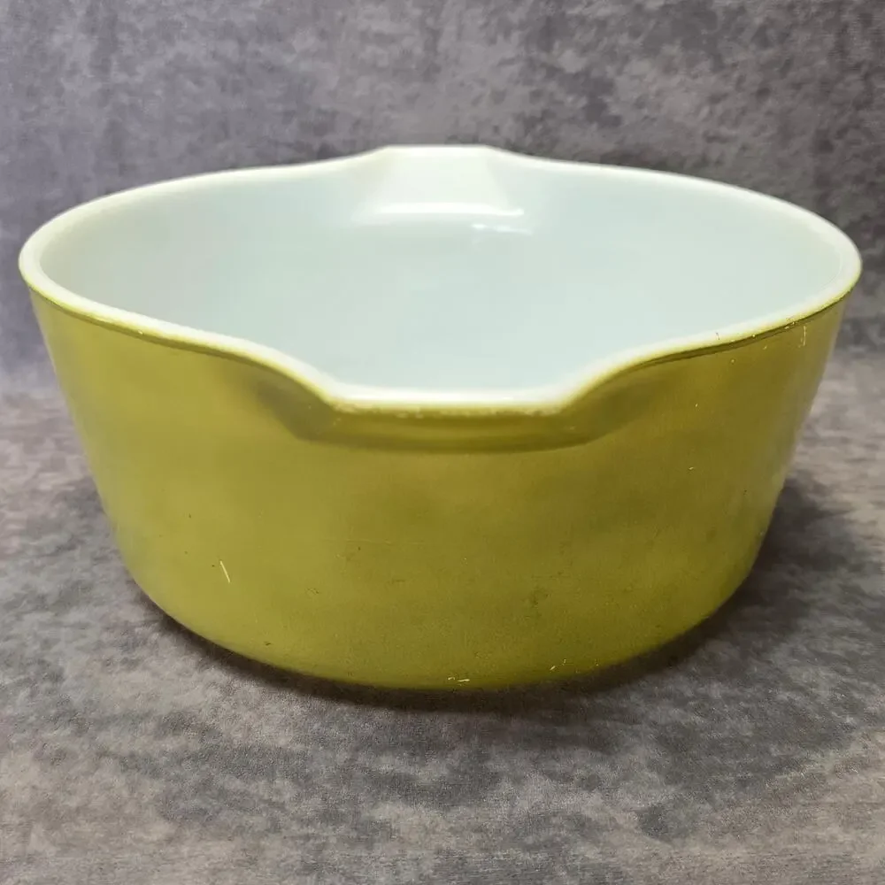 Vintage Pyrex Town & Country Cinderella Nesting Mixing Pouring Bowl 444 4 QT.